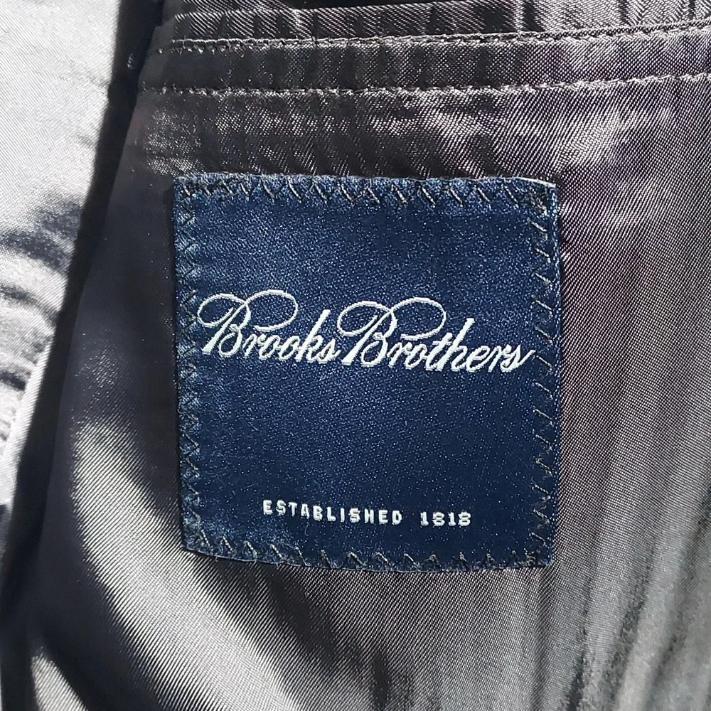 Brooks Brothers Super 110's‎ 100% wool black pinstriped men's blazer 37R